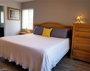 7774 Jewel Lane - Photo Thumbnail 9