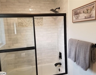 7774 Jewel Lane - Photo Thumbnail 21
