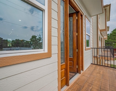 2206 Hoskins Drive - Photo Thumbnail 16