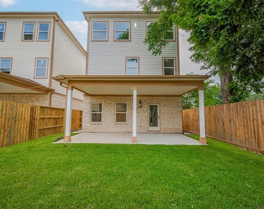 2206 Hoskins Drive - Photo Thumbnail 10