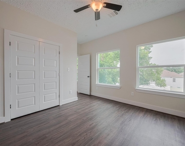 2206 Hoskins Drive - Photo Thumbnail 26