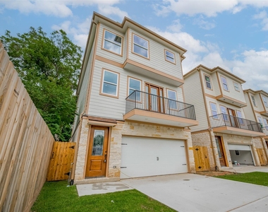 2206 Hoskins Drive - Photo Thumbnail 43