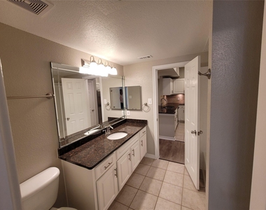 2350 Westcreek Lane - Photo Thumbnail 10