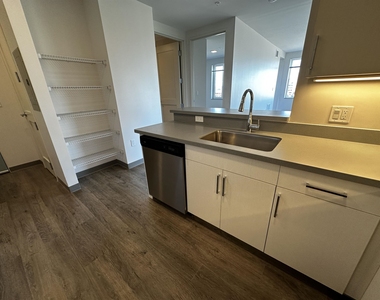 409 Elm - Photo Thumbnail 5