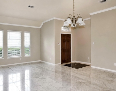 2232 Ivy Wall Drive - Photo Thumbnail 8