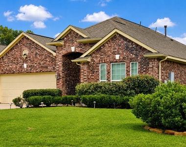 2232 Ivy Wall Drive - Photo Thumbnail 3