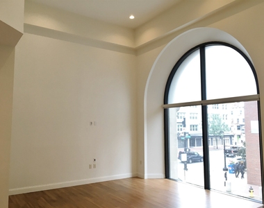 875 Elm - Photo Thumbnail 5