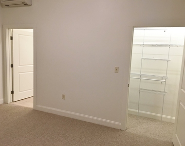 875 Elm - Photo Thumbnail 19