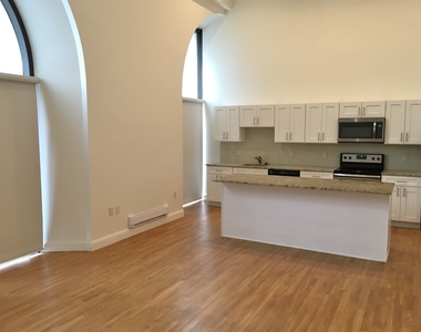 875 Elm - Photo Thumbnail 12