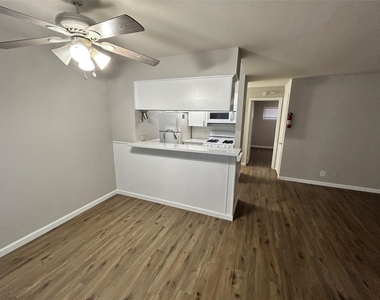 1401 Kipling - Photo Thumbnail 2