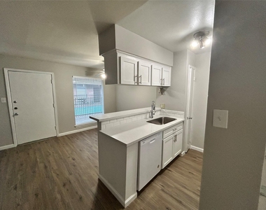 1401 Kipling - Photo Thumbnail 4