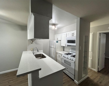 1401 Kipling - Photo Thumbnail 3