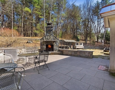 166 Londonderry - Photo Thumbnail 26