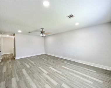 20919 Hall Colony Court - Photo Thumbnail 25