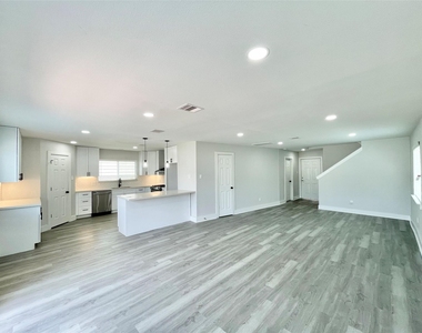 20919 Hall Colony Court - Photo Thumbnail 12