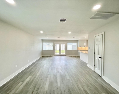 20919 Hall Colony Court - Photo Thumbnail 16