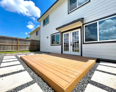 20919 Hall Colony Court - Photo Thumbnail 28