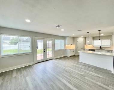 20919 Hall Colony Court - Photo Thumbnail 14