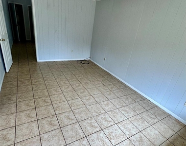 116 W Davitt Street - Photo Thumbnail 3