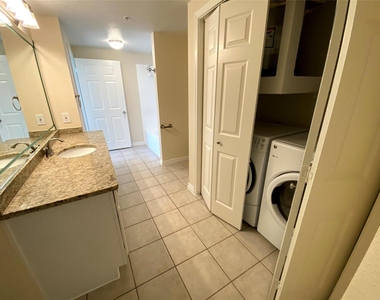 2350 Westcreek Lane - Photo Thumbnail 5