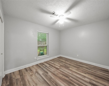 17734 Seven Pines Drive - Photo Thumbnail 11