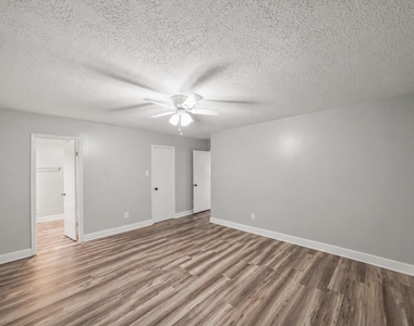 17734 Seven Pines Drive - Photo Thumbnail 9