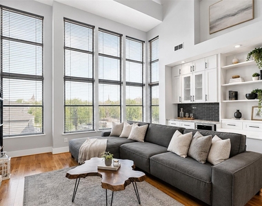 1043 Bonner Street - Photo Thumbnail 1