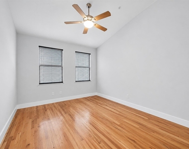 1043 Bonner Street - Photo Thumbnail 6