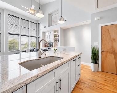 1043 Bonner Street - Photo Thumbnail 5