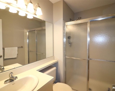 170 Linden - Photo Thumbnail 5