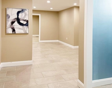 2102 Freeman - Photo Thumbnail 29