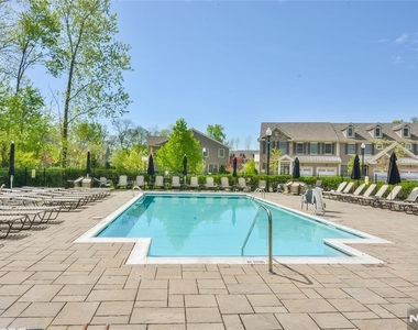 2102 Freeman - Photo Thumbnail 33