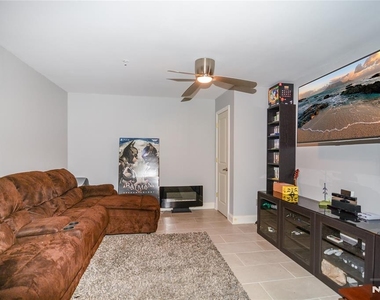 2102 Freeman - Photo Thumbnail 18