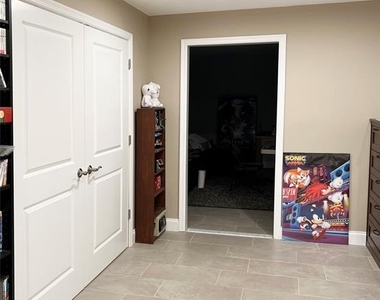 2102 Freeman - Photo Thumbnail 19