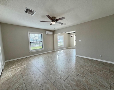 1214 W 5th Street - Photo Thumbnail 5
