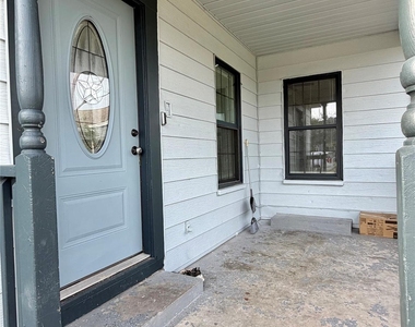 1214 W 5th Street - Photo Thumbnail 1