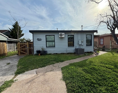1214 W 5th Street - Photo Thumbnail 23