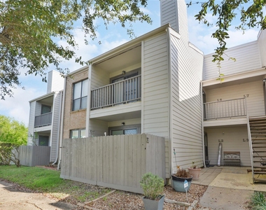 3220 69th Street - Photo Thumbnail 1