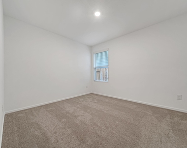 25625 Rose Creek Drive - Photo Thumbnail 14