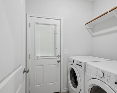 16902 Balmoral - Photo Thumbnail 10