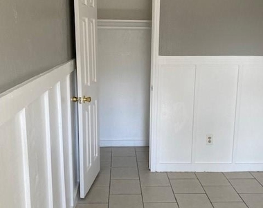 238 Sycamore Drive - Photo Thumbnail 10
