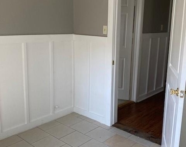 238 Sycamore Drive - Photo Thumbnail 8