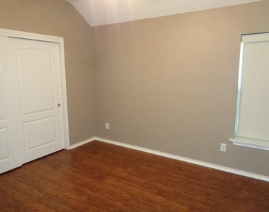 13006 Brayton Ct - Photo Thumbnail 5