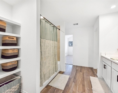 24222 Sandstone Valley Lane - Photo Thumbnail 18