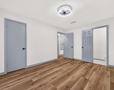 3102 Knotty Oaks Trail - Photo Thumbnail 11