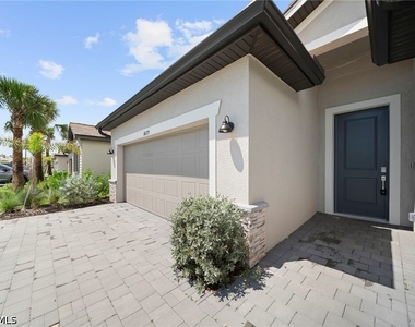 14279 Winding Cedar Way - Photo Thumbnail 4