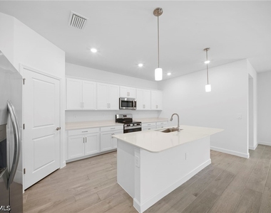 14279 Winding Cedar Way - Photo Thumbnail 10