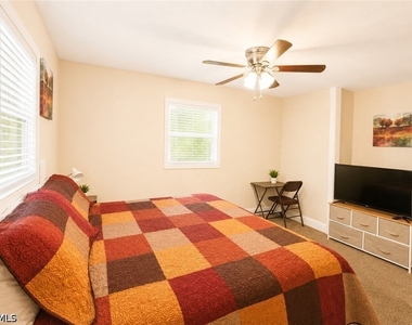 655 Sw Pointview Road - Photo Thumbnail 15