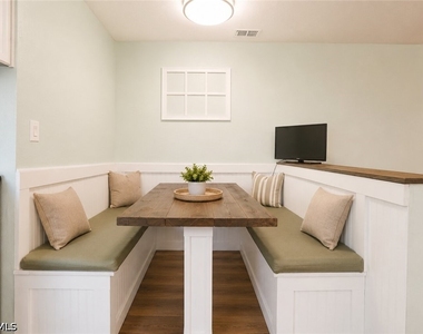 655 Sw Pointview Road - Photo Thumbnail 28