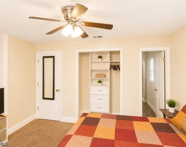 655 Sw Pointview Road - Photo Thumbnail 16